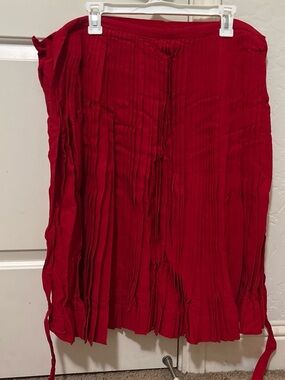 Folclórico dance piece Red pleated midi skirt #pleated #midi